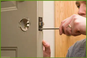 Neighborhood Locksmith Services East Berlin, CT 860-337-1206 - 13-lock-replace
